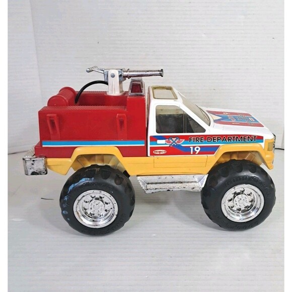 Remco Tuff Ones 1993 Flame Out 4x4 Pickup 12" Fire Truck Toy Vintage Collectible - Picture 4 of 7